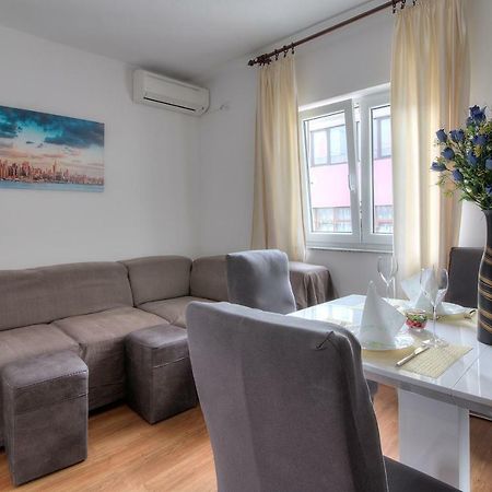 Apartment Marijanka Senj  Exteriör bild