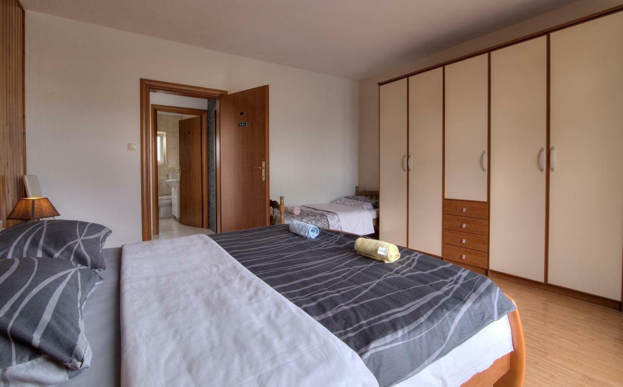 Apartment Marijanka Senj  Exteriör bild