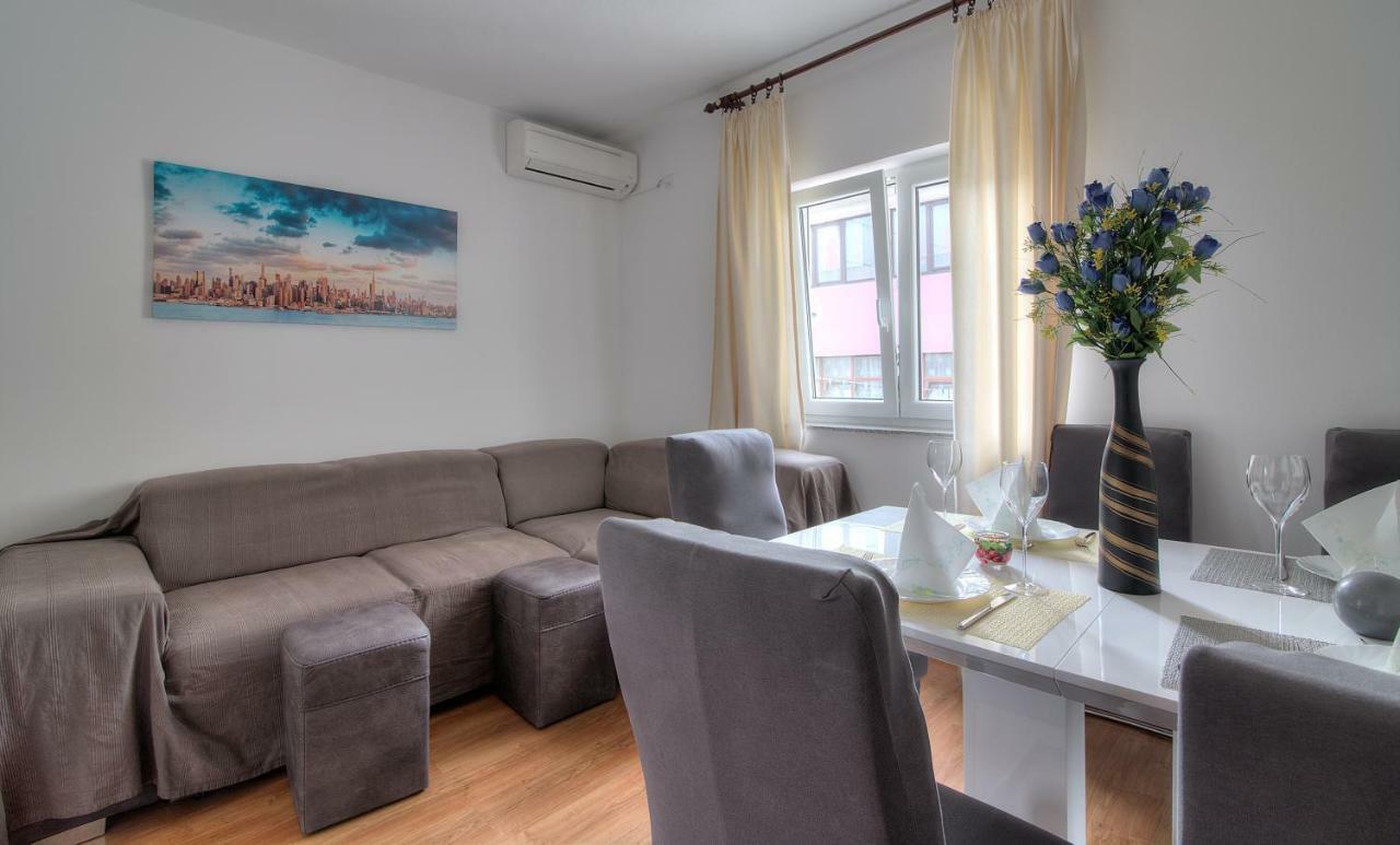 Apartment Marijanka Senj  Exteriör bild