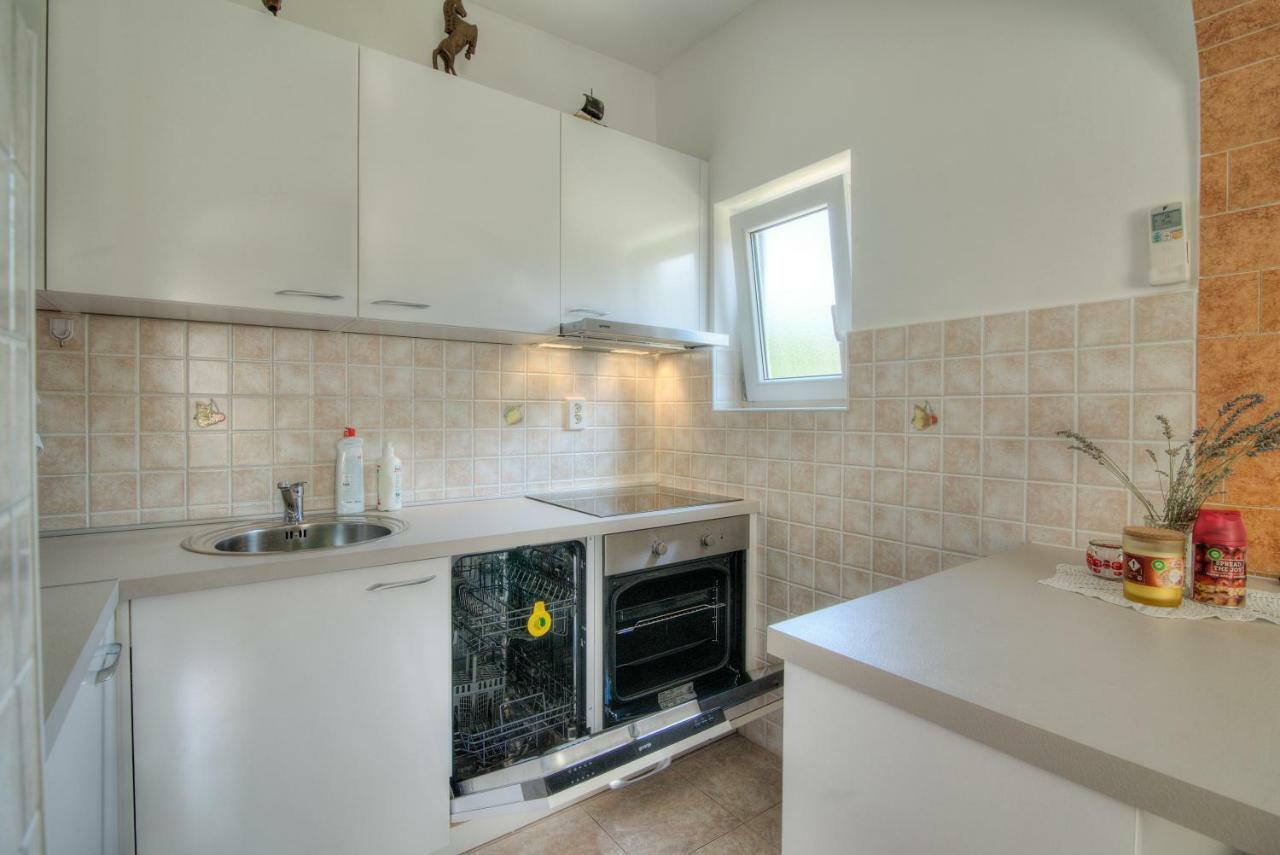 Apartment Marijanka Senj  Exteriör bild